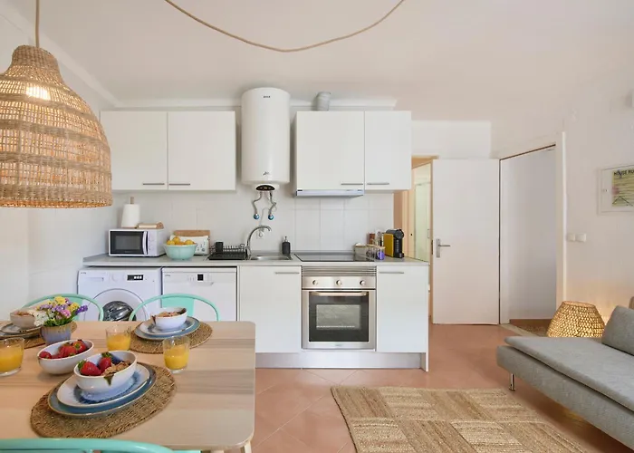 Stay, 10 Min To Beach, By Timecooler שטובל